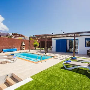 las-marinas-deluxe.in-canary-islands.com/